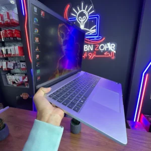 Dell Pro 16 Plus en main, écran 16 pouces