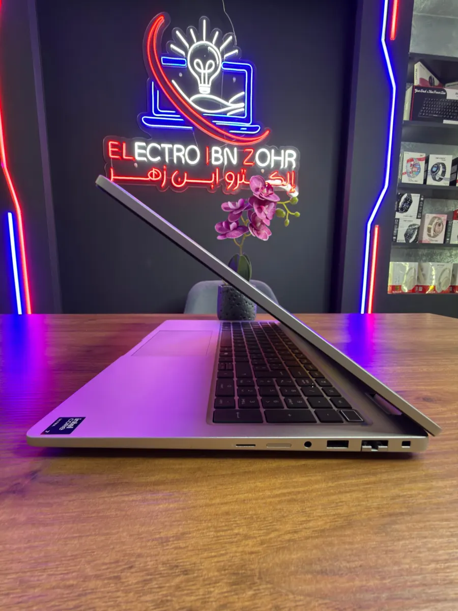 Profil fin du Dell Pro 16 Plus