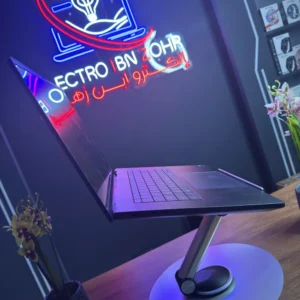 Dell Pro Max 16 Premium vue de côté et ports