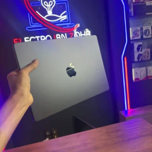 Capot aluminium du MacBook Pro M5