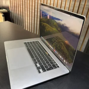 MacBook Pro 16