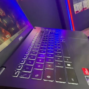 MSI Modern 15 clavier AZERTY rétroéclairé