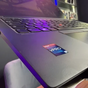 Clavier et TrackPoint du Lenovo ThinkPad T14s Gen 4